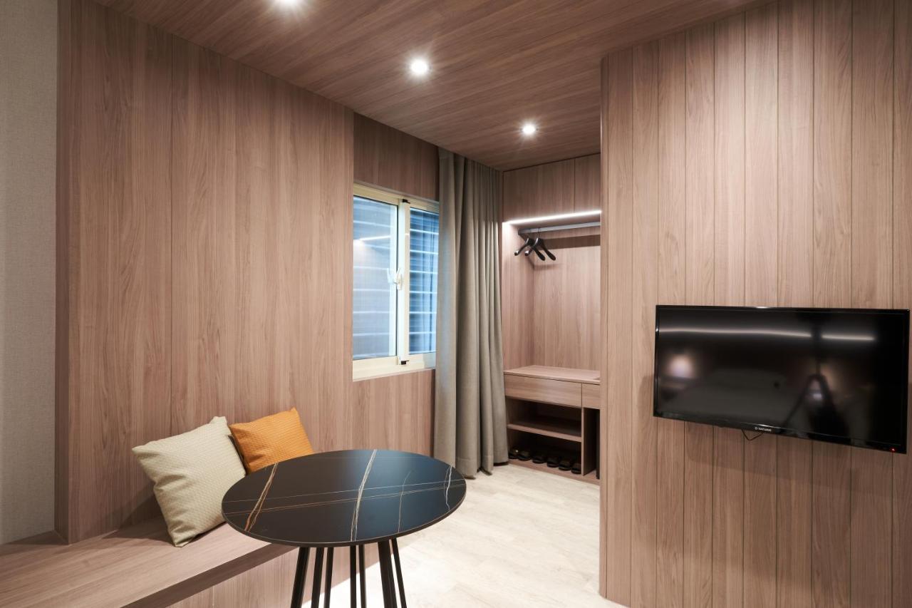 Yung An Business Hotel Dounan Екстериор снимка