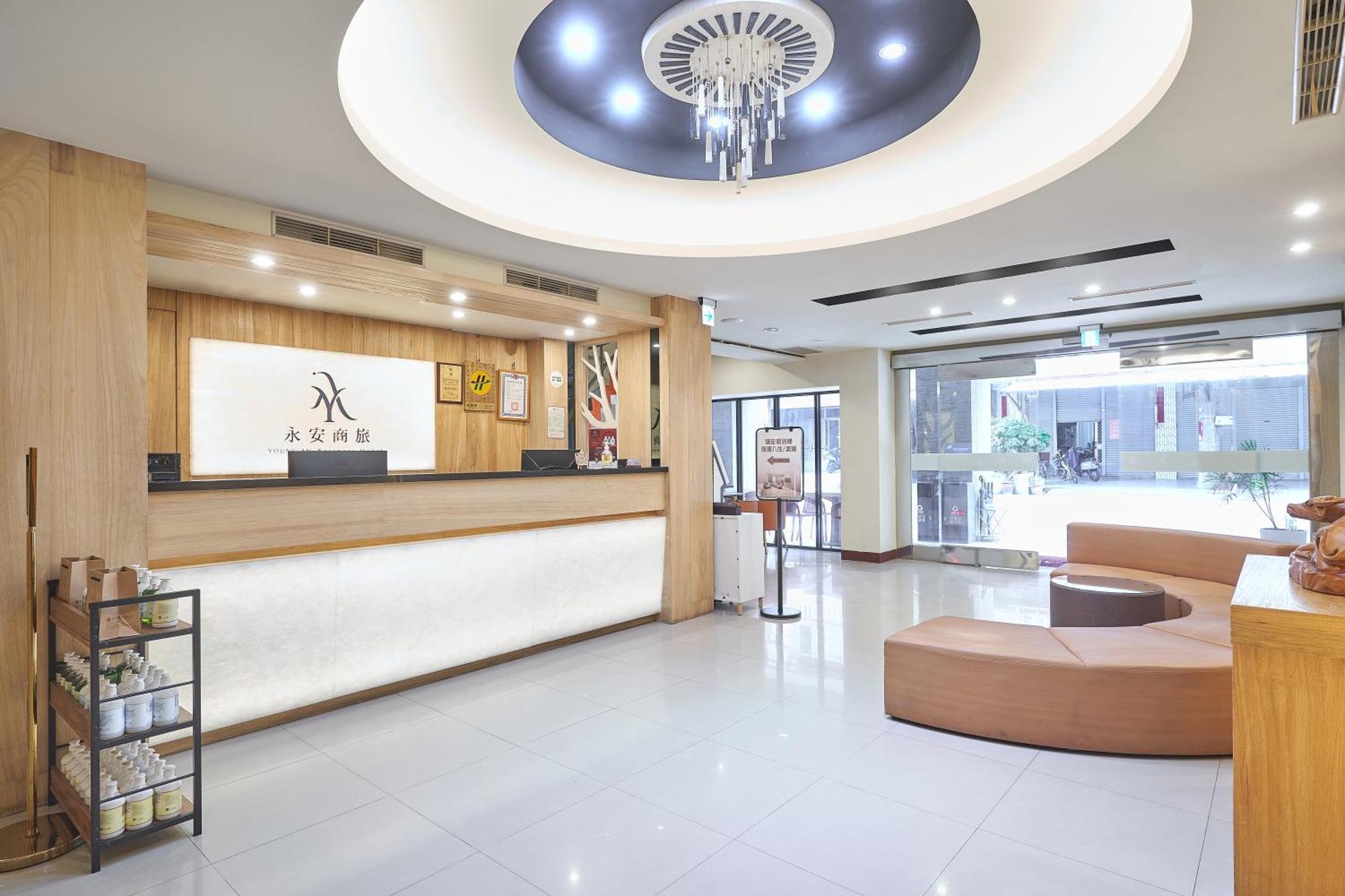 Yung An Business Hotel Dounan Екстериор снимка